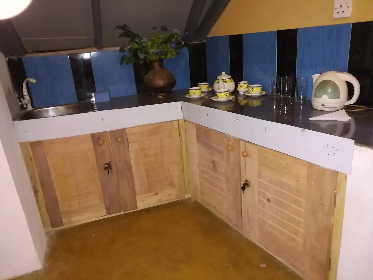 Hostel Canopy Villa Κάντι